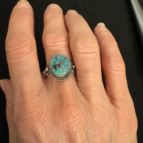 Vintage Sterling Silver Turquoise Ring - Picture 9 of 9